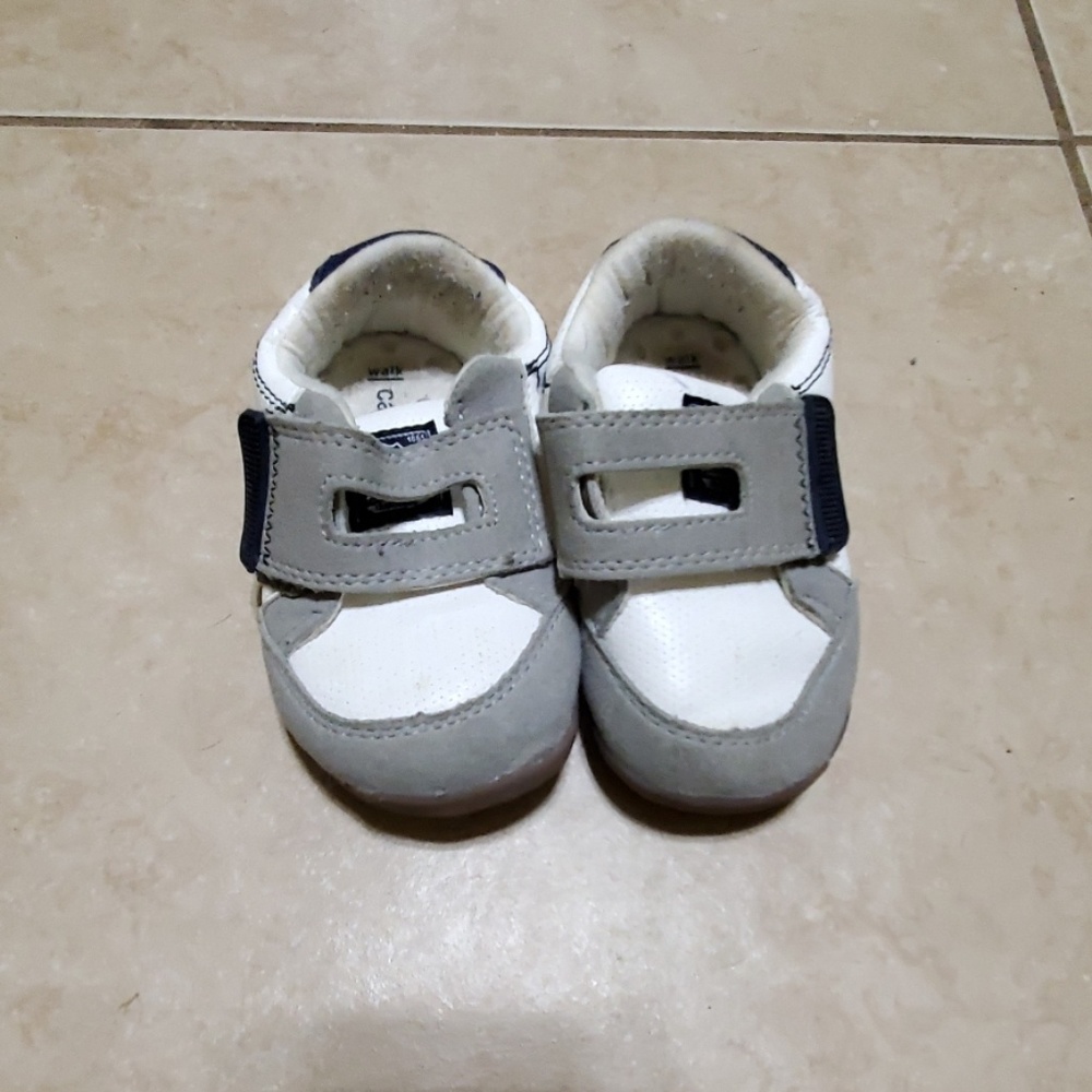 Carters baby walking shoes